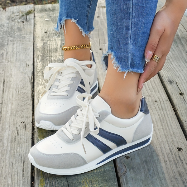 Lina | Comfortable Lace-Up Casual Sneakers