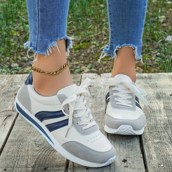 Lina | Comfortable Lace-Up Casual Sneakers