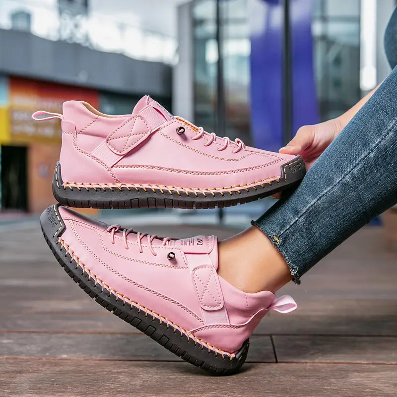 Chloe - Comfortable trainers with ergonomic support