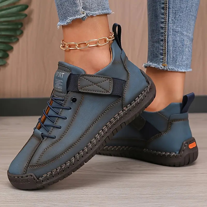 Chloe - Comfortable trainers with ergonomic support