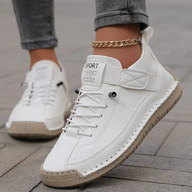 Chloe - Comfortable trainers with ergonomic support