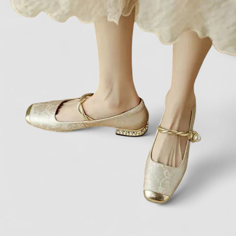 Céleste | Mary Jane Low Heel & Gold Strap