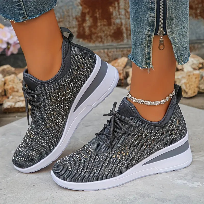 Comfortable Women's Sports Shoes with Optimal Support