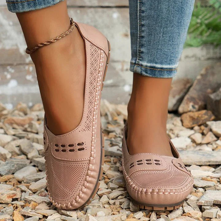 Renée | Ajouré Loafer with Memory Foam Sole