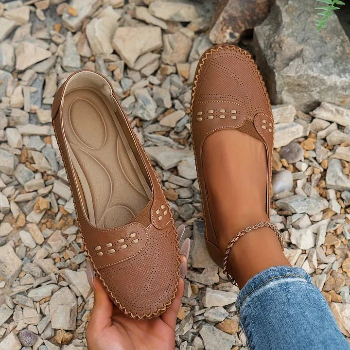 Renée | Ajouré Loafer with Memory Foam Sole