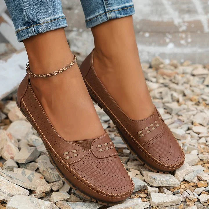 Renée | Ajouré Loafer with Memory Foam Sole