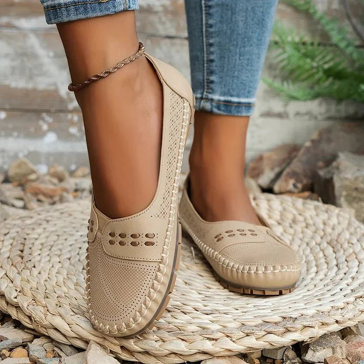 Renée | Ajouré Loafer with Memory Foam Sole